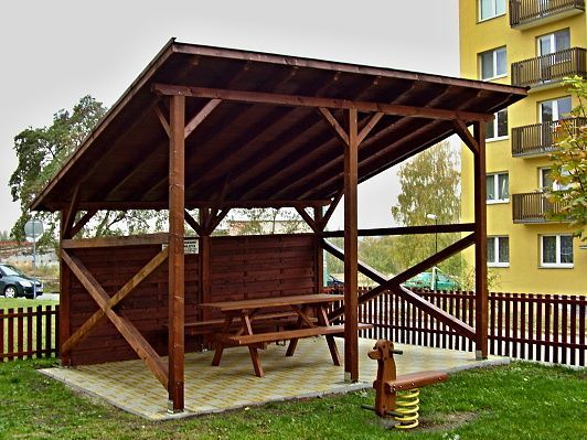 Pergola Klasik, sklon krokví, prkenný záklop, zástěny